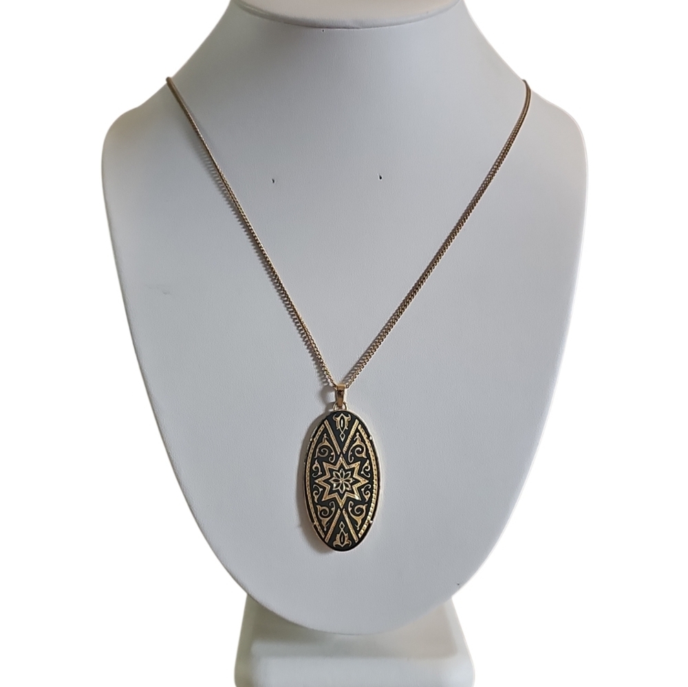 Vintage Damascene Gold Geometric Design Oval Pendant Necklace
